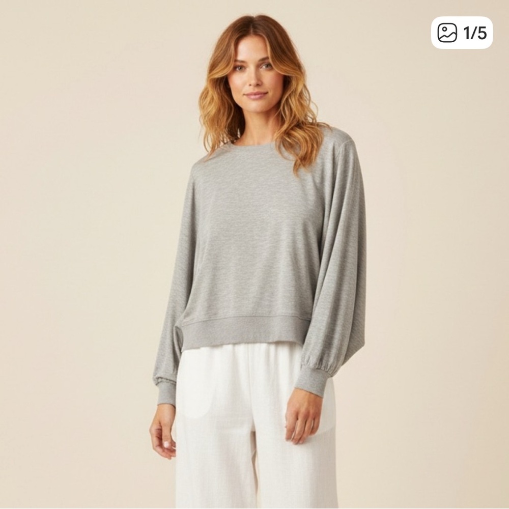 Calypso St. Barth Light Gray Buttery‎ Soft Sweatshirt Size Large NEW